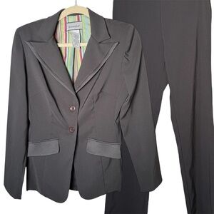 Y2K 2000’s Vintage Breakin’ Loose Gray Blazer and Pants Set Women’s Size 5/6